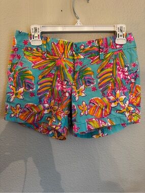 Lilly Pulitzer Callahan Shorts Womens 0
Turquoise Tropical Floral Cotton Chino